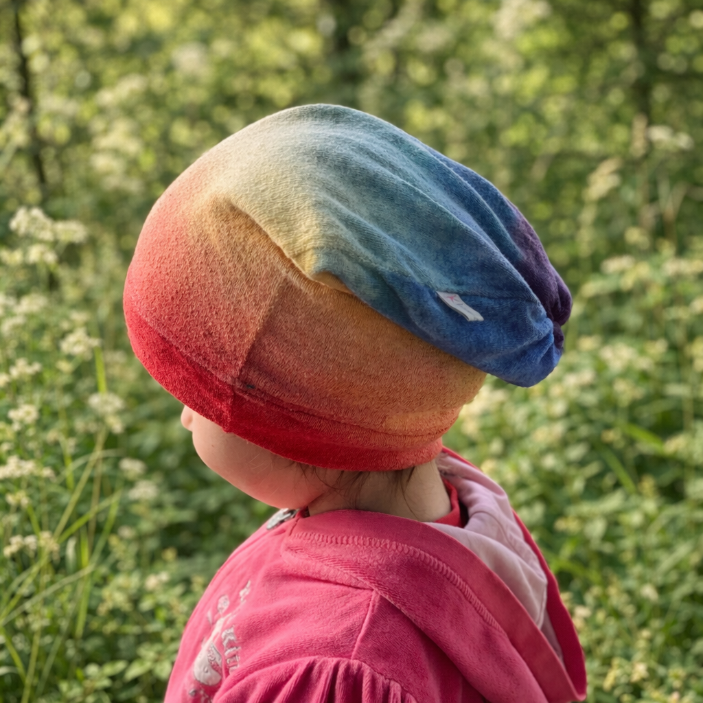 Detail baggy beanie kind bourette zijde