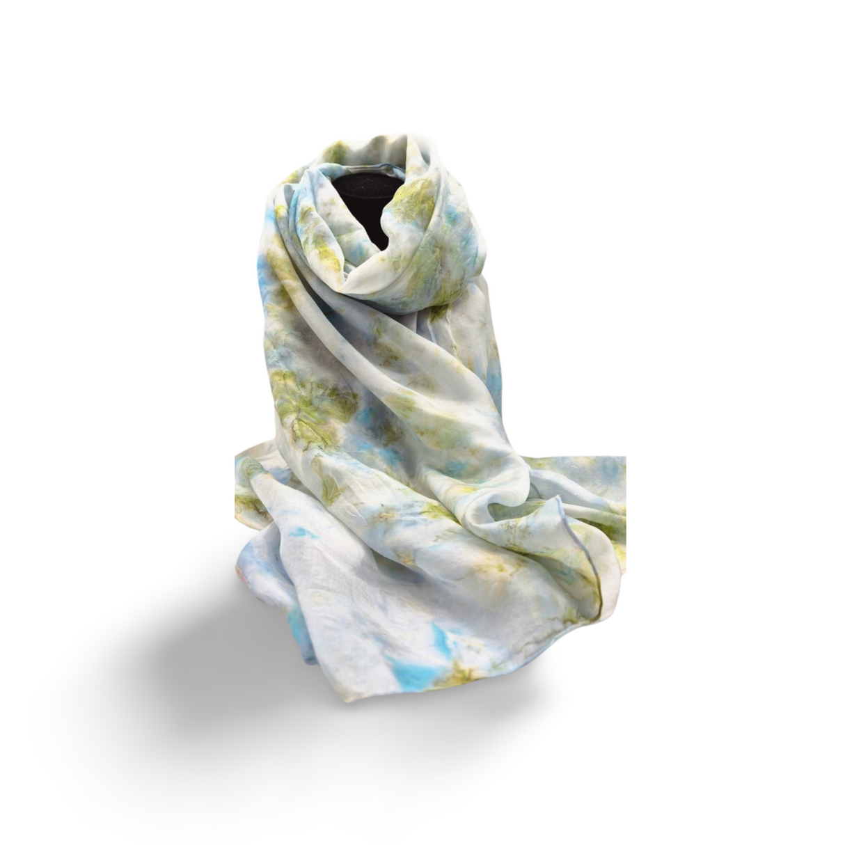 Handgeschilderde zijden sjaal Zilverzacht 220×110 cm blauw- zilvertinten