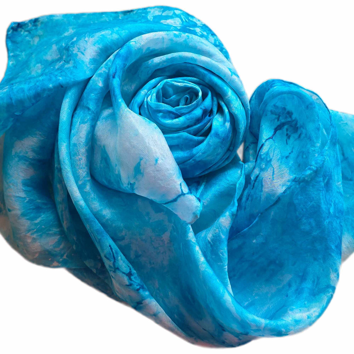 Handgeschilderde zijden sjaal WarmeZee 90x90 cm blauwtinten