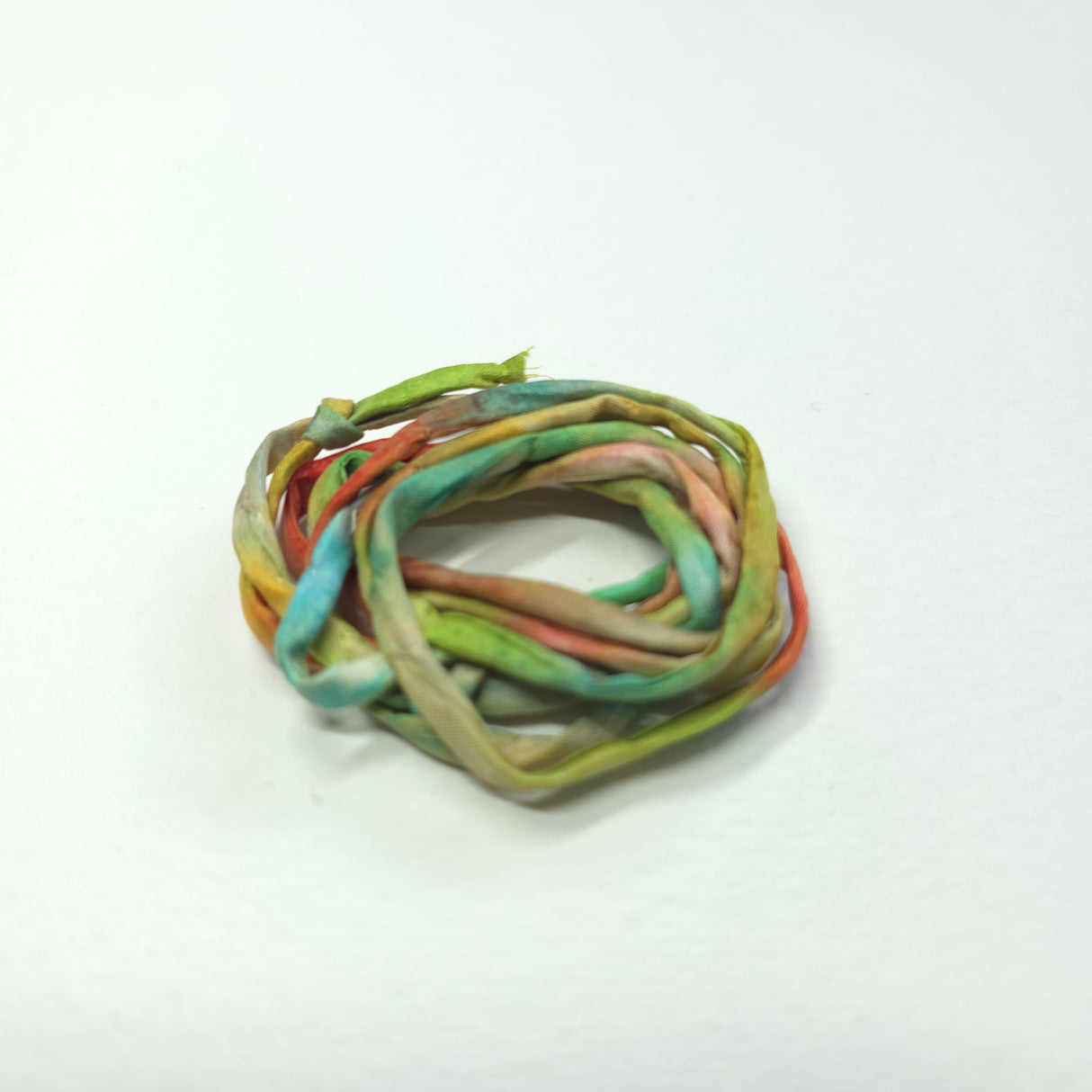 zijden armbandje groen blauw bruin handgeschilderd natuur