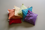 Detail regenboog pittenzakjes alle kleuren