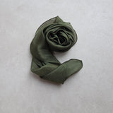 Zijden speeldoek MosGroen – mosgroen pangeverfd | 52 × 52 cm