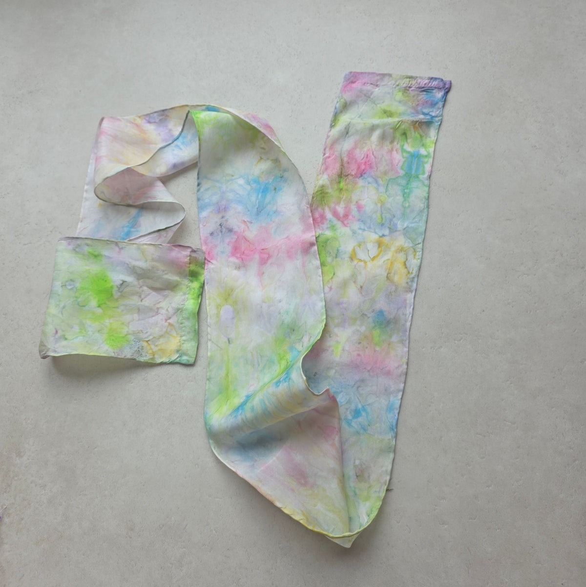 Zijden haarlint In alle Zachtheid - 150x10 cm - zachte regenboogtinten