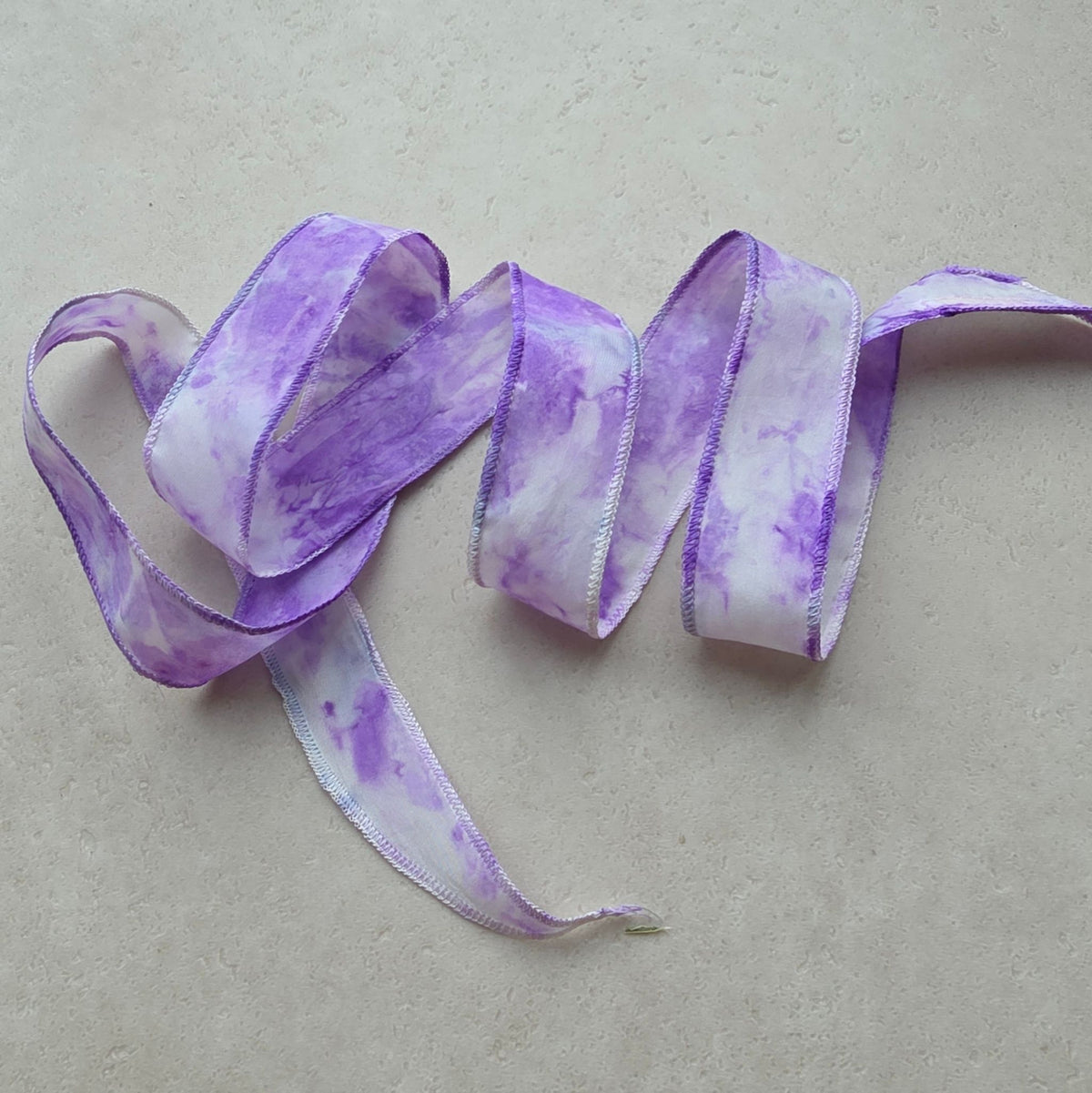 Zijden haarlint Sereen - 110 x 2 cm - lila tinten