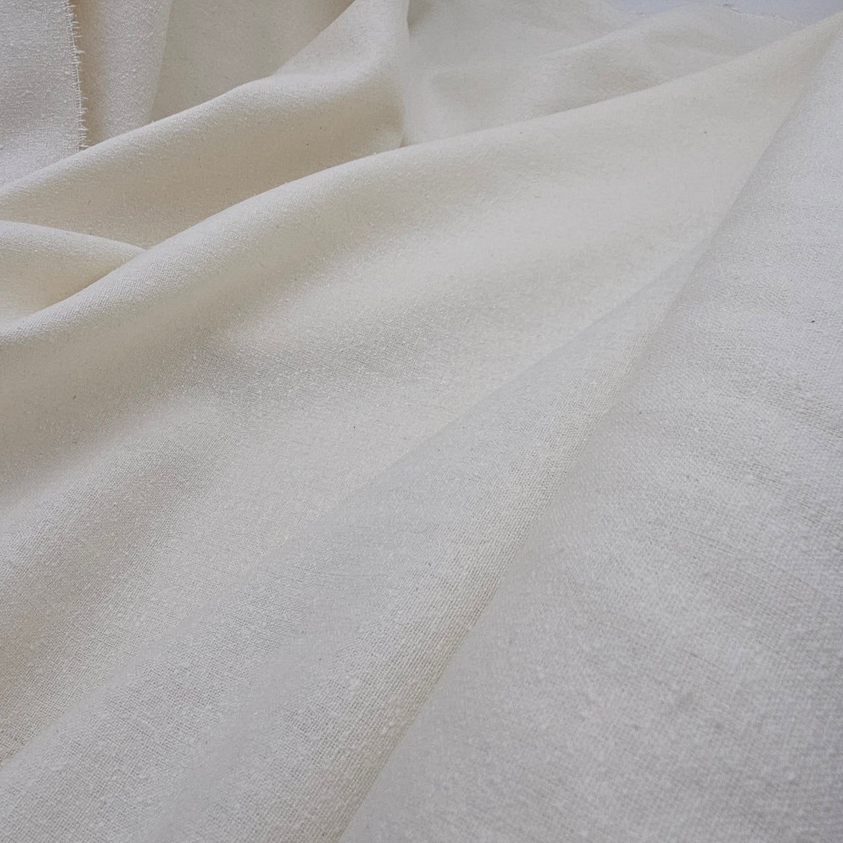 Zijde Bourette 34 Geweven Naturel | 140 cm breed per meter