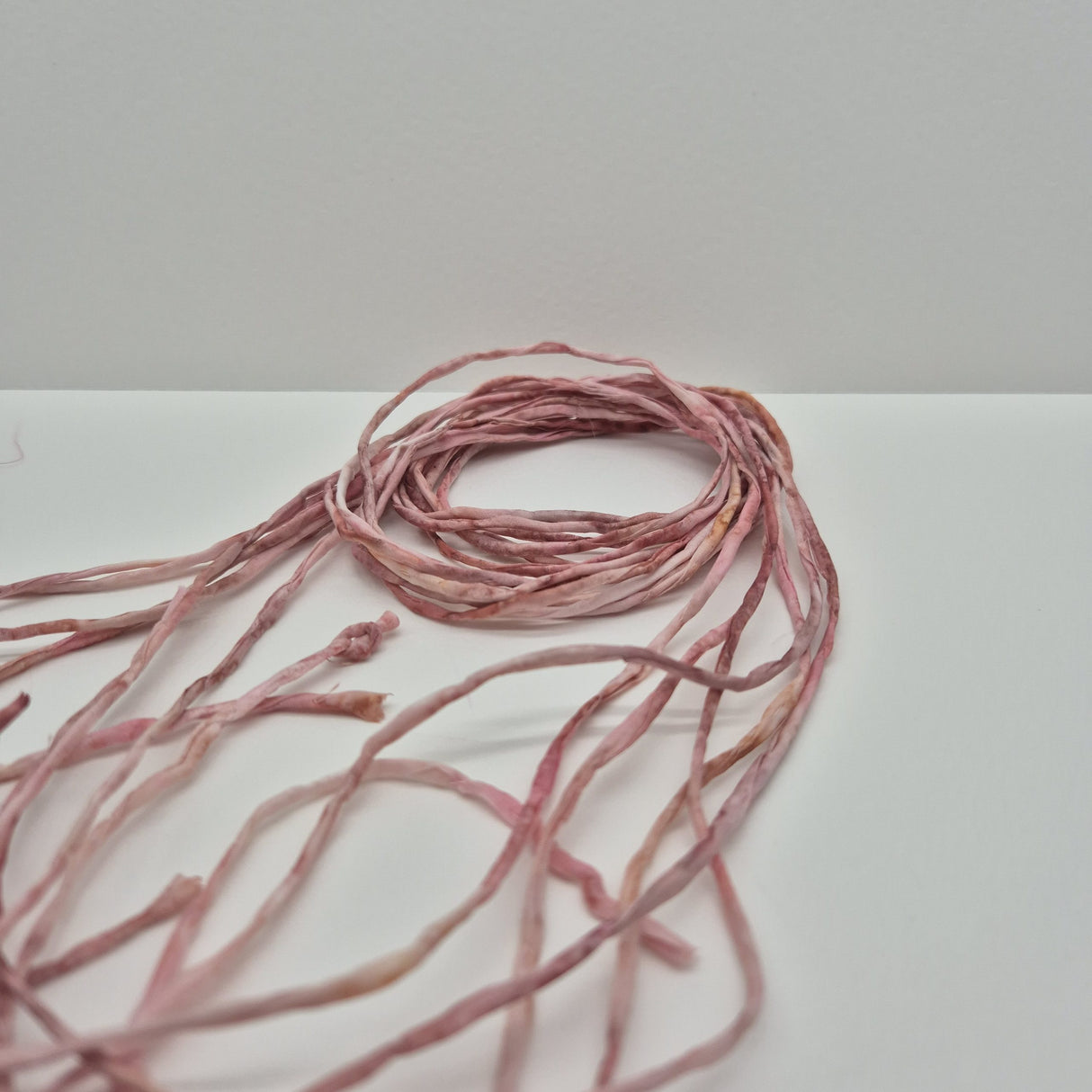 Handgeschilderd zijden armbandje Open hart roze goud
